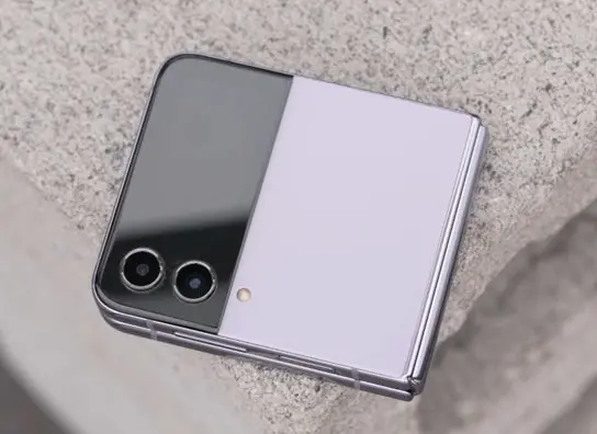 Samsung Galaxy Z Flip 4